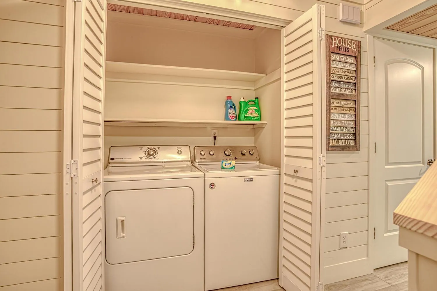 Holiday home Southbay 101 Completely Remodeled 3 Bedroom Townhome Only 30 Yards From The Beach Destin United States