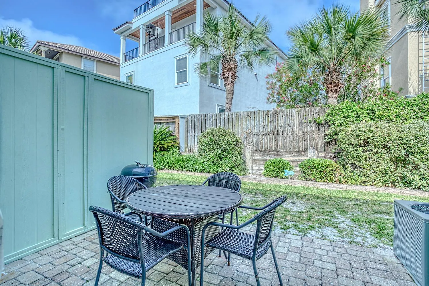 Southbay 101 Completely Remodeled 3 Bedroom Townhome Only 30 Yards From The Beach Destin
