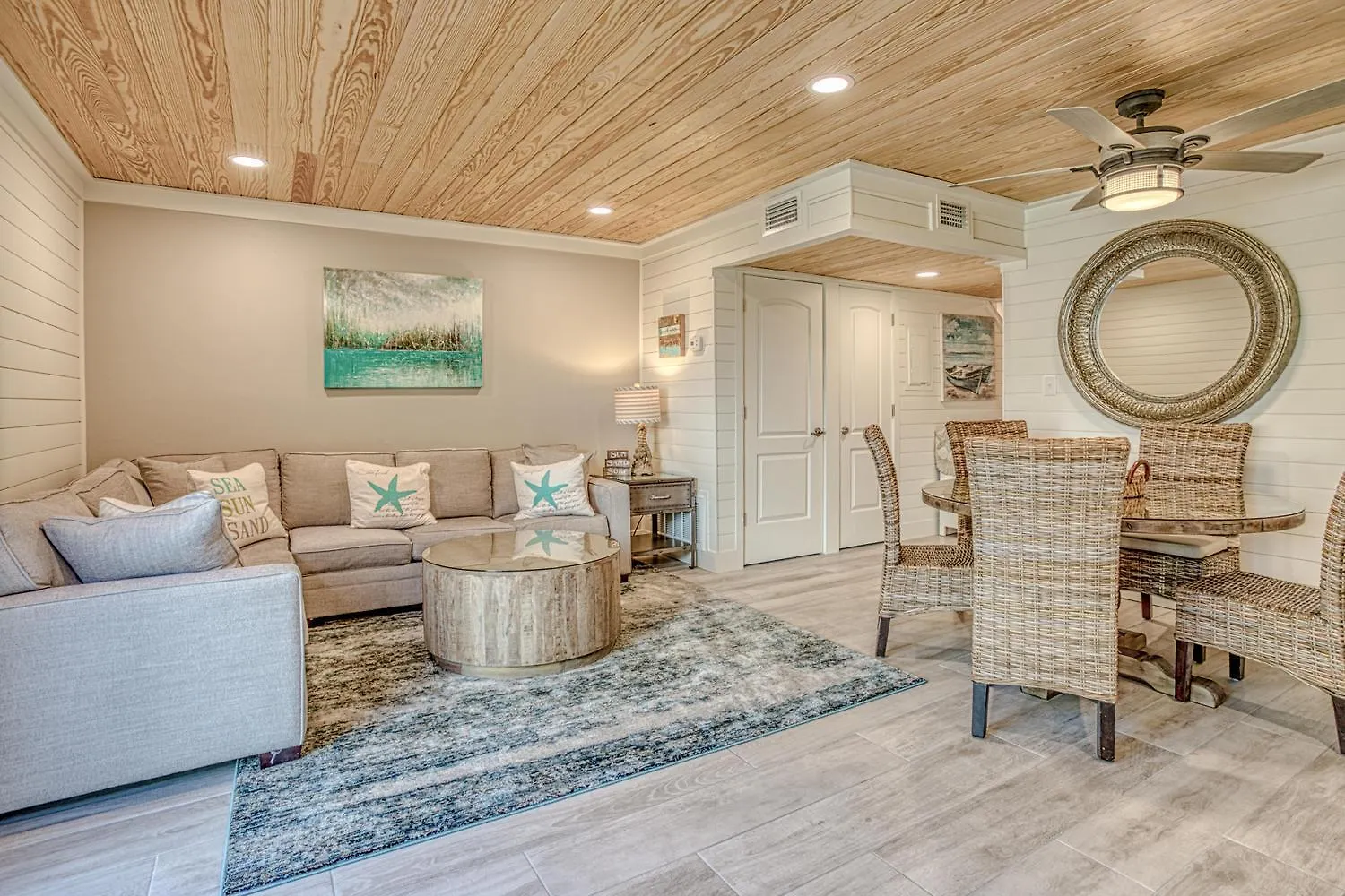 Holiday home Southbay 101 Completely Remodeled 3 Bedroom Townhome Only 30 Yards From The Beach Destin