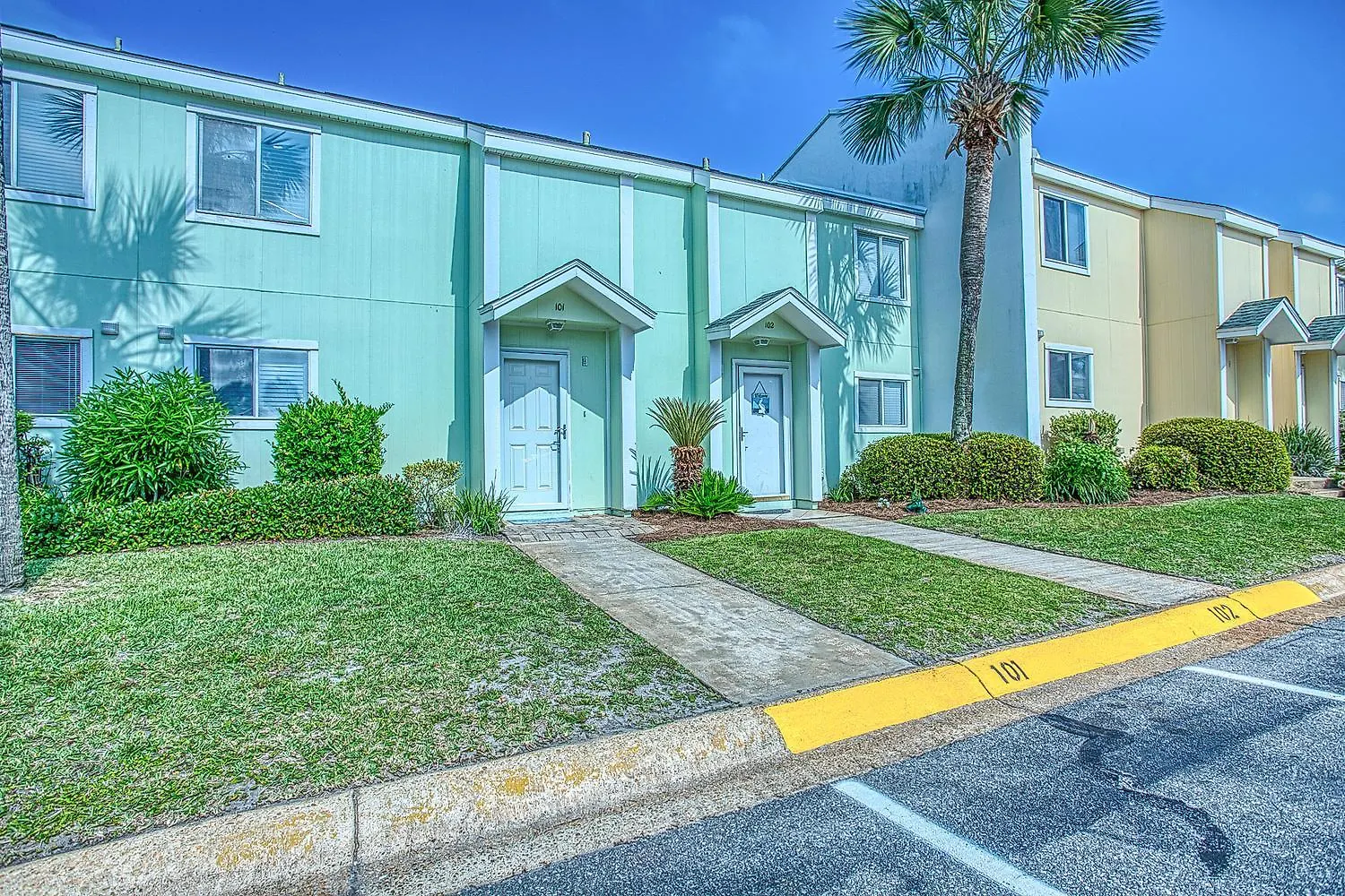 Southbay 101 Completely Remodeled 3 Bedroom Townhome Only 30 Yards From The Beach Destin 0*,